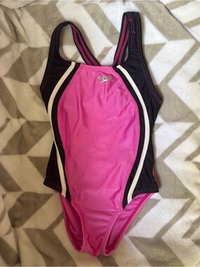 Speedo Girls Pink and Black Athletic One-Piece Swimsuit